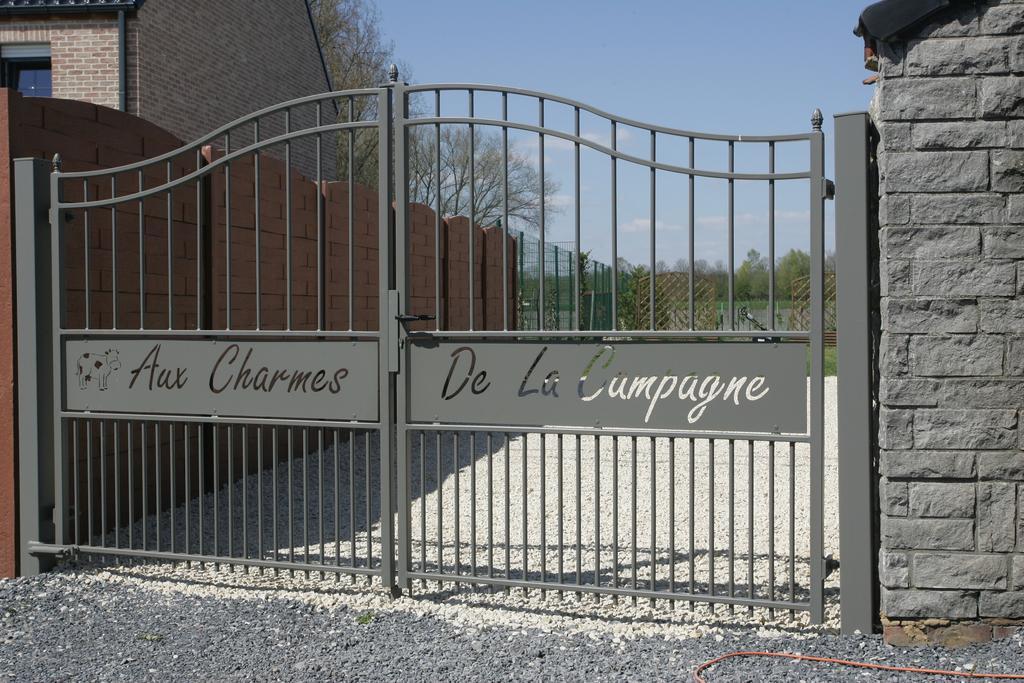Aux Charmes De La Campagne Villa Hautrage Buitenkant foto